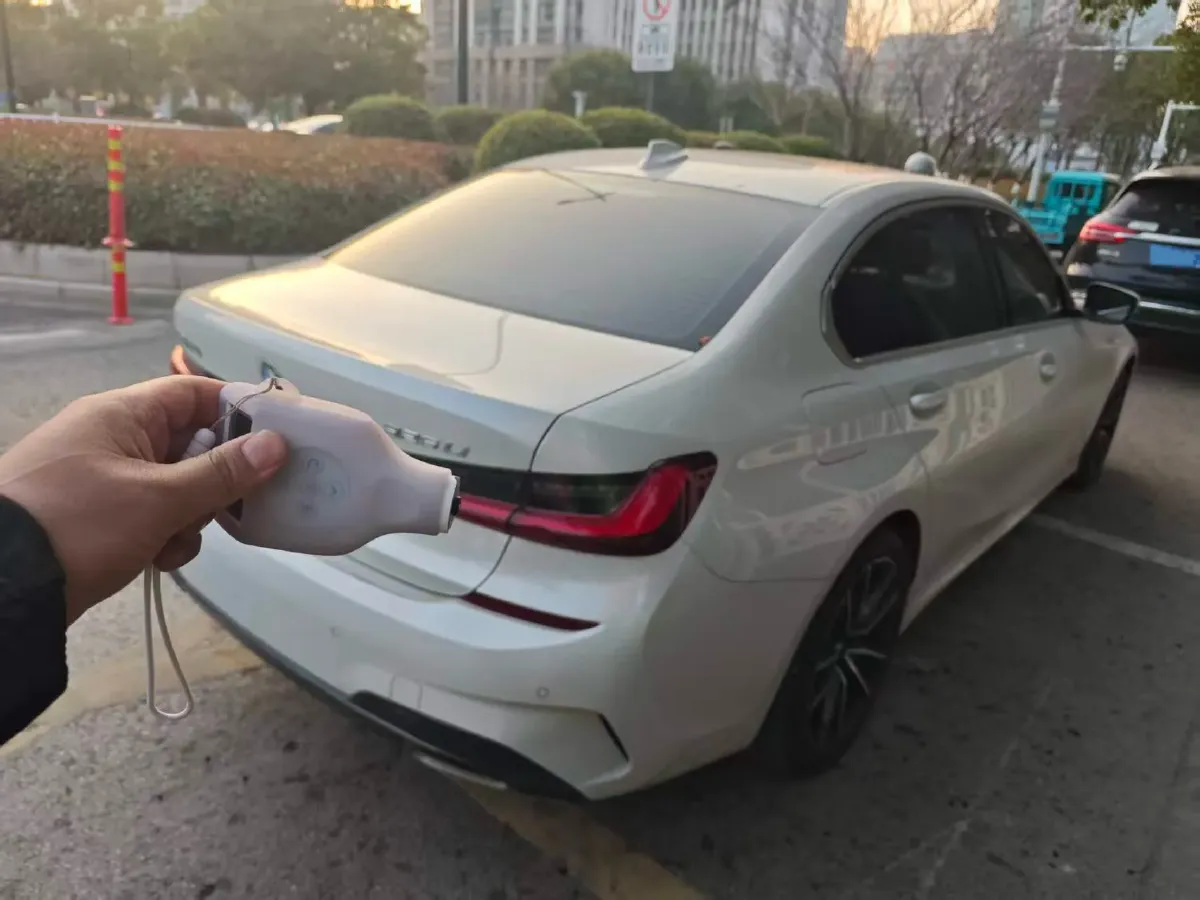 2022 BMW 3 Series 2.0T 184HP L4 8AT,autocango,china used car exporter,china ev exporter,chinese used car exporter,chinese used ev exporter