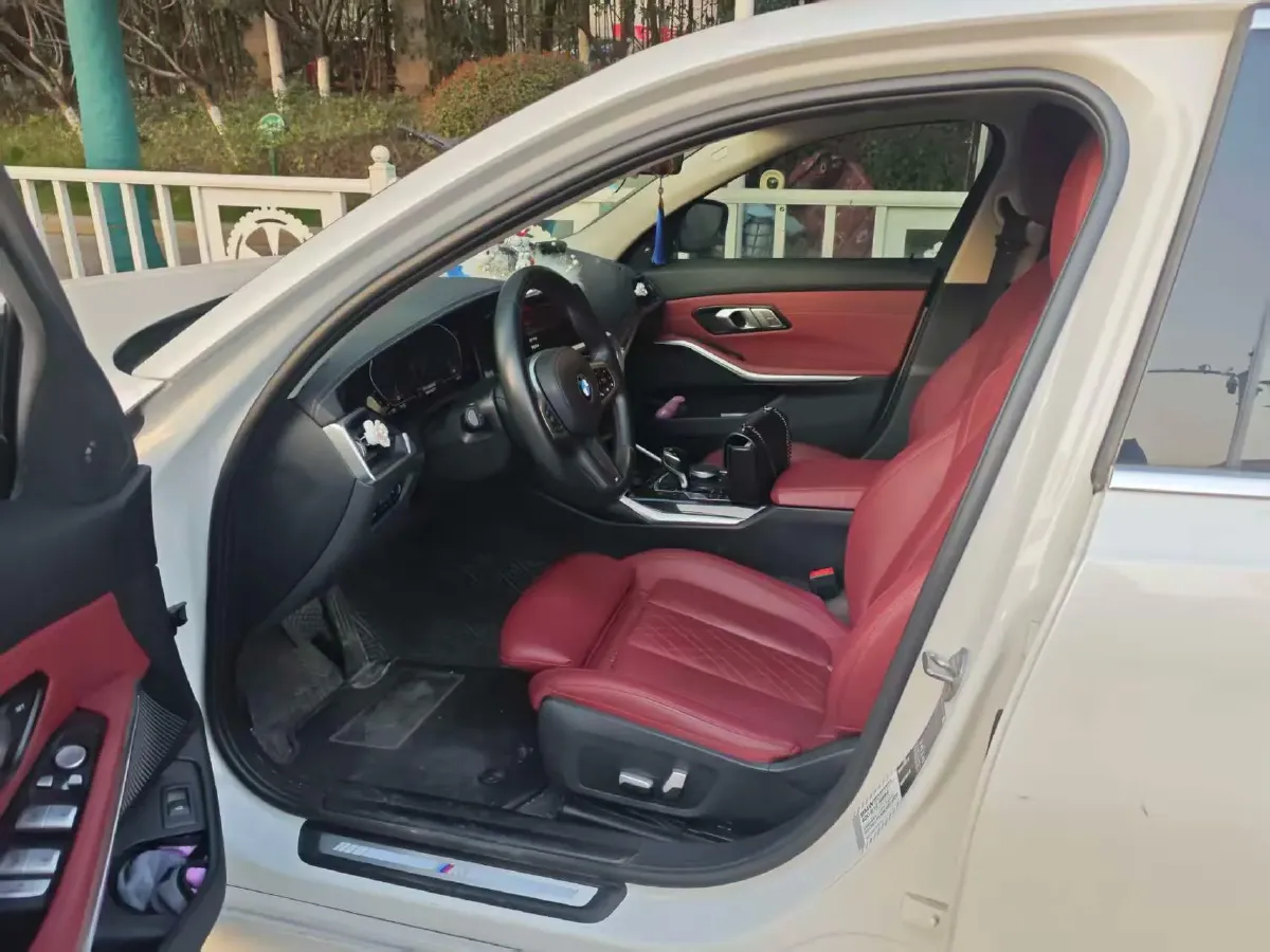 2022 BMW 3 Series 2.0T 184HP L4 8AT,autocango,china used car exporter,china ev exporter,chinese used car exporter,chinese used ev exporter