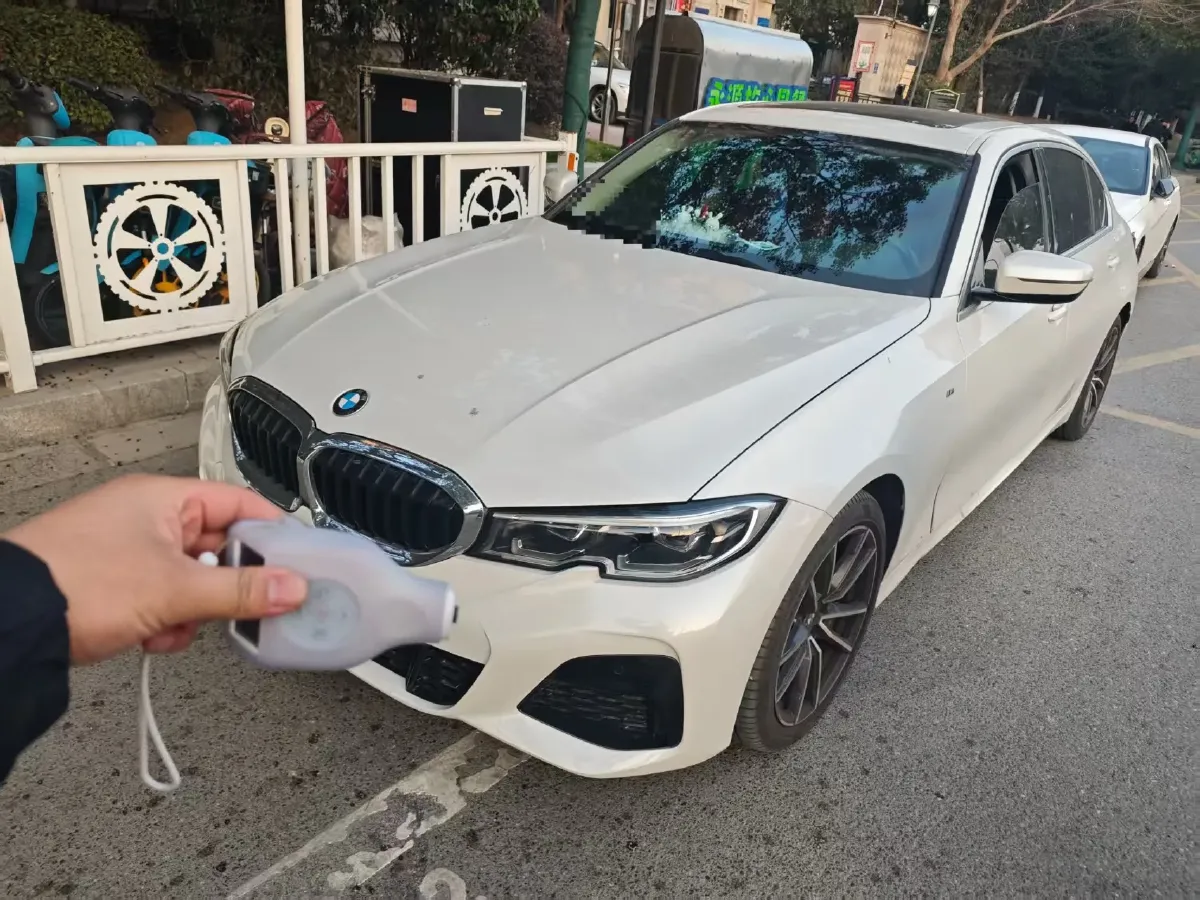 2022 BMW 3 Series 2.0T 184HP L4 8AT,autocango,china used car exporter,china ev exporter,chinese used car exporter,chinese used ev exporter