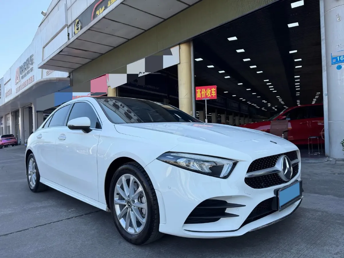 2020 Mercedes-Benz A Class 1.3T 163HP L4 7DCT,autocango,china used car exporter,china ev exporter,chinese used car exporter,chinese used ev exporter