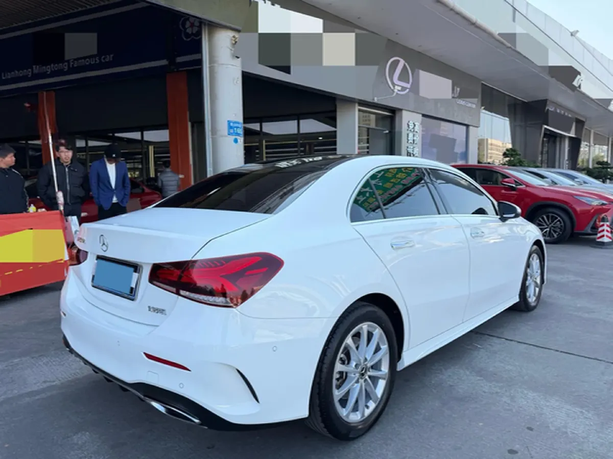 2020 Mercedes-Benz A Class 1.3T 163HP L4 7DCT,autocango,china used car exporter,china ev exporter,chinese used car exporter,chinese used ev exporter
