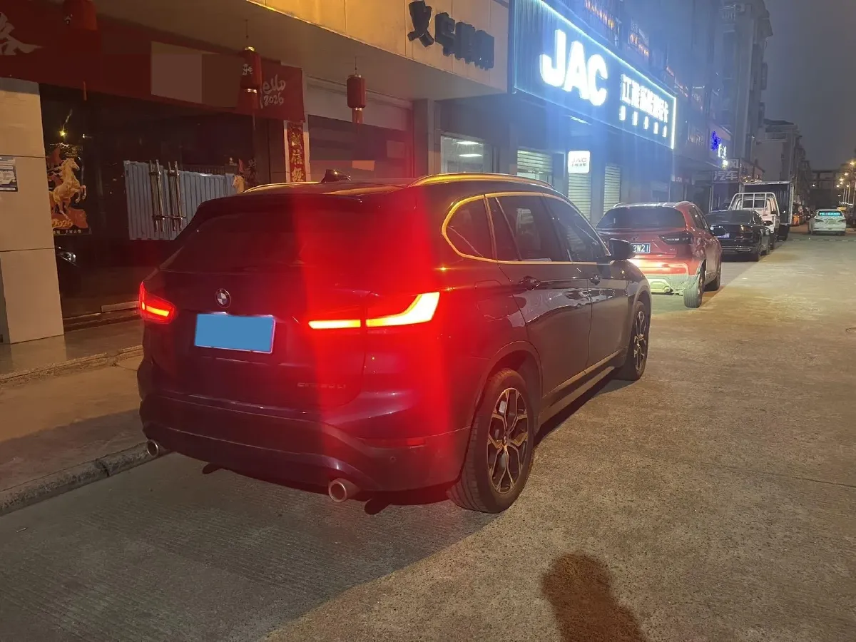 2021 BMW X1 2.0T 192HP L4 7DCT,autocango,china used car exporter,china ev exporter,chinese used car exporter,chinese used ev exporter