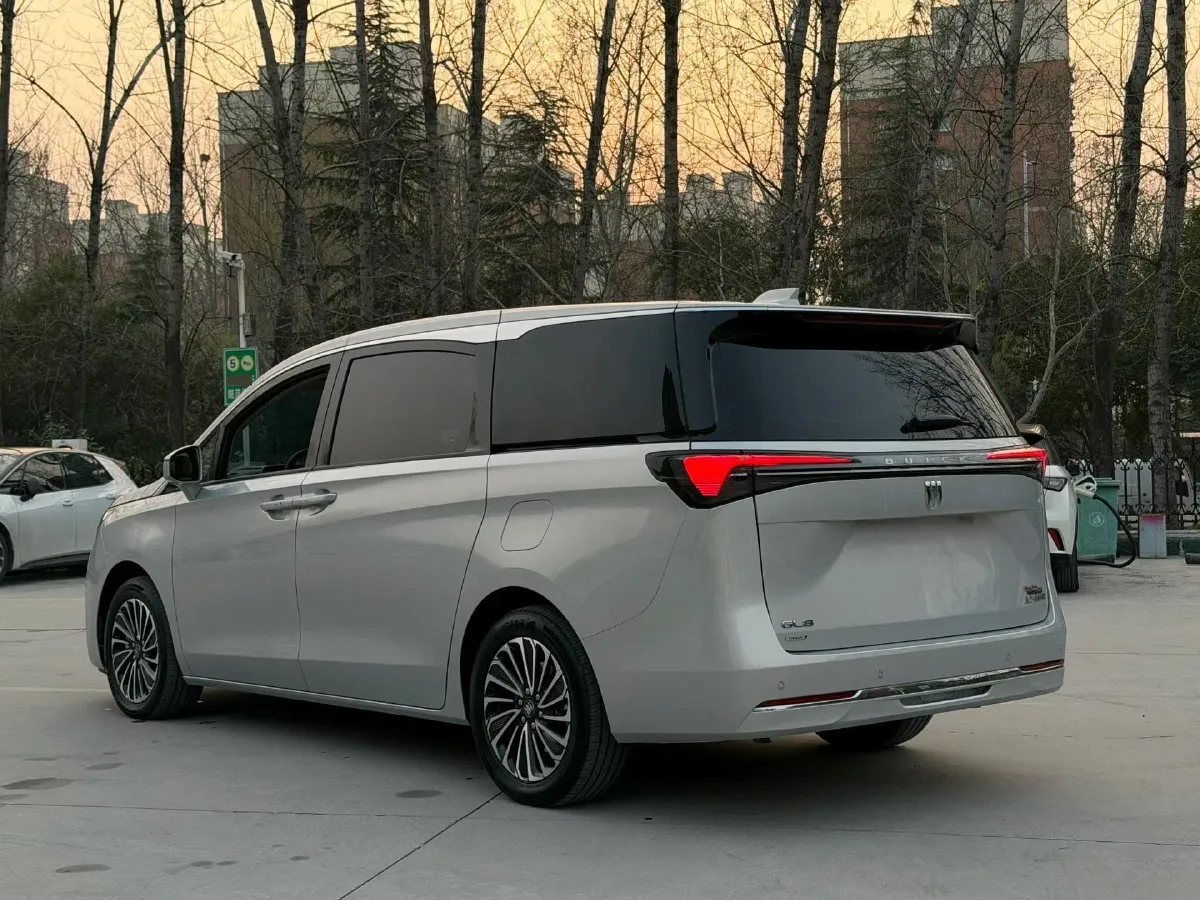 2025 Buick GL8 1.5T 180HP L4 2DHT PHEV,autocango,china used car exporter,china ev exporter,chinese used car exporter,chinese used ev exporter