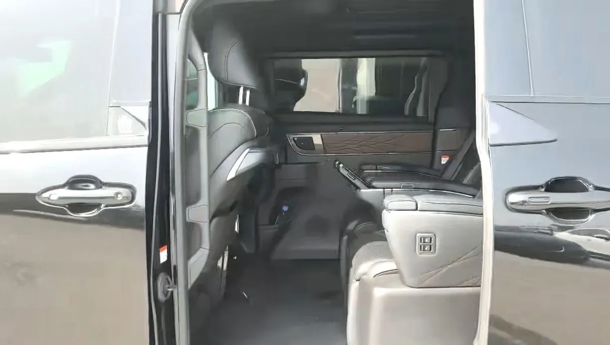 2024 Toyota Vellfire 2.5L 190HP L4 E-CVT Hybrid,autocango,china used car exporter,china ev exporter,chinese used car exporter,chinese used ev exporter