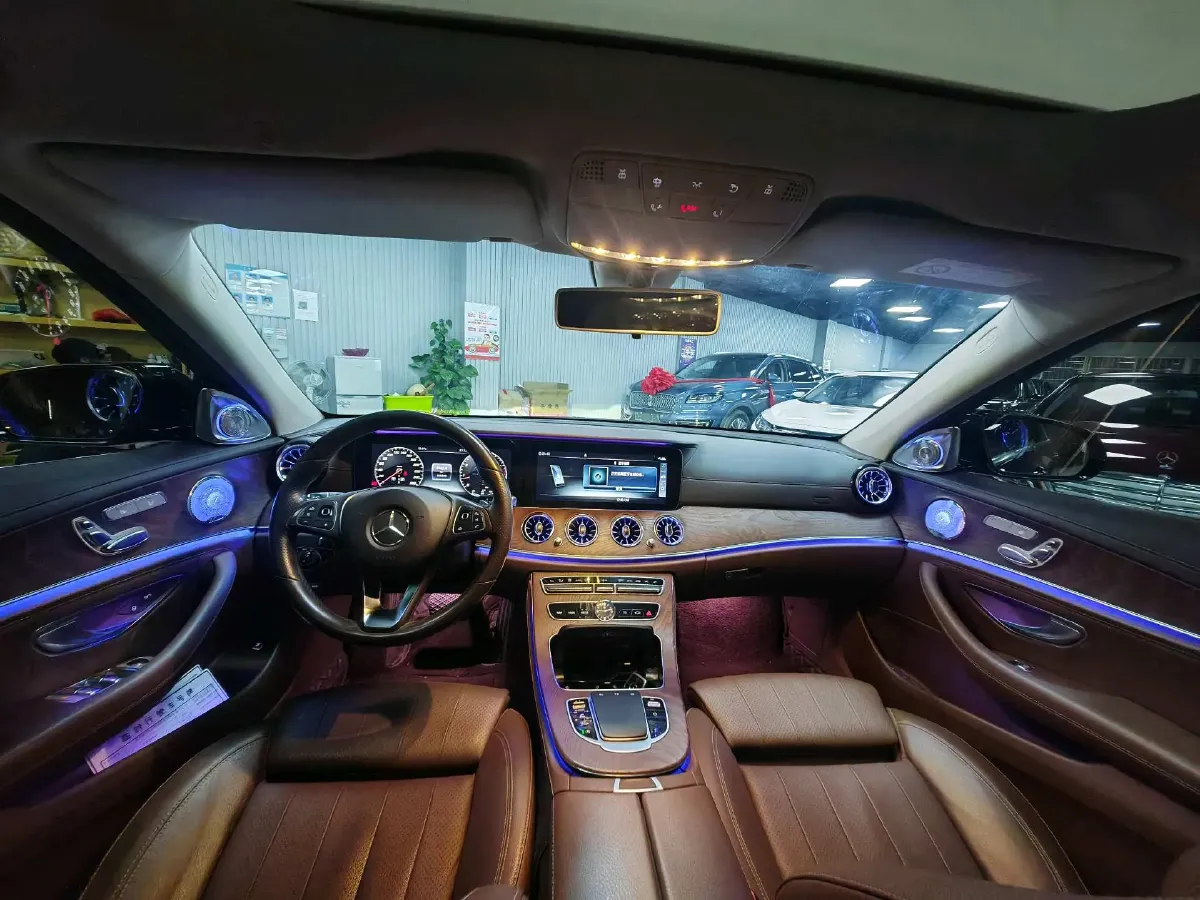 2020 Mercedes-Benz E Class 1.5T 184HP L4 9AT,autocango,china used car exporter,china ev exporter,chinese used car exporter,chinese used ev exporter