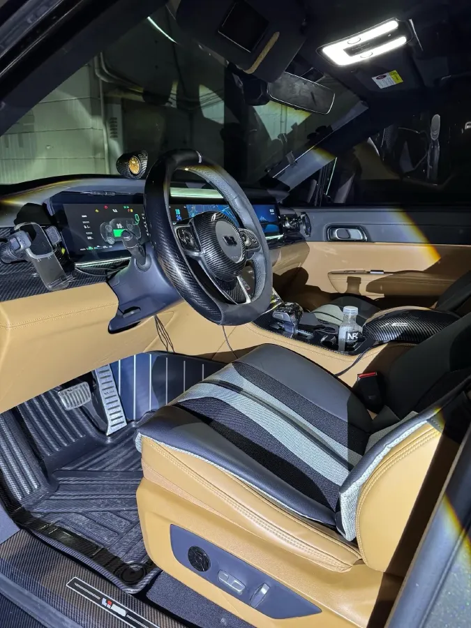 2020 Li ONE Range Extended 131HP REEV 40.5KWH,autocango,china used car exporter,china ev exporter,chinese used car exporter,chinese used ev exporter