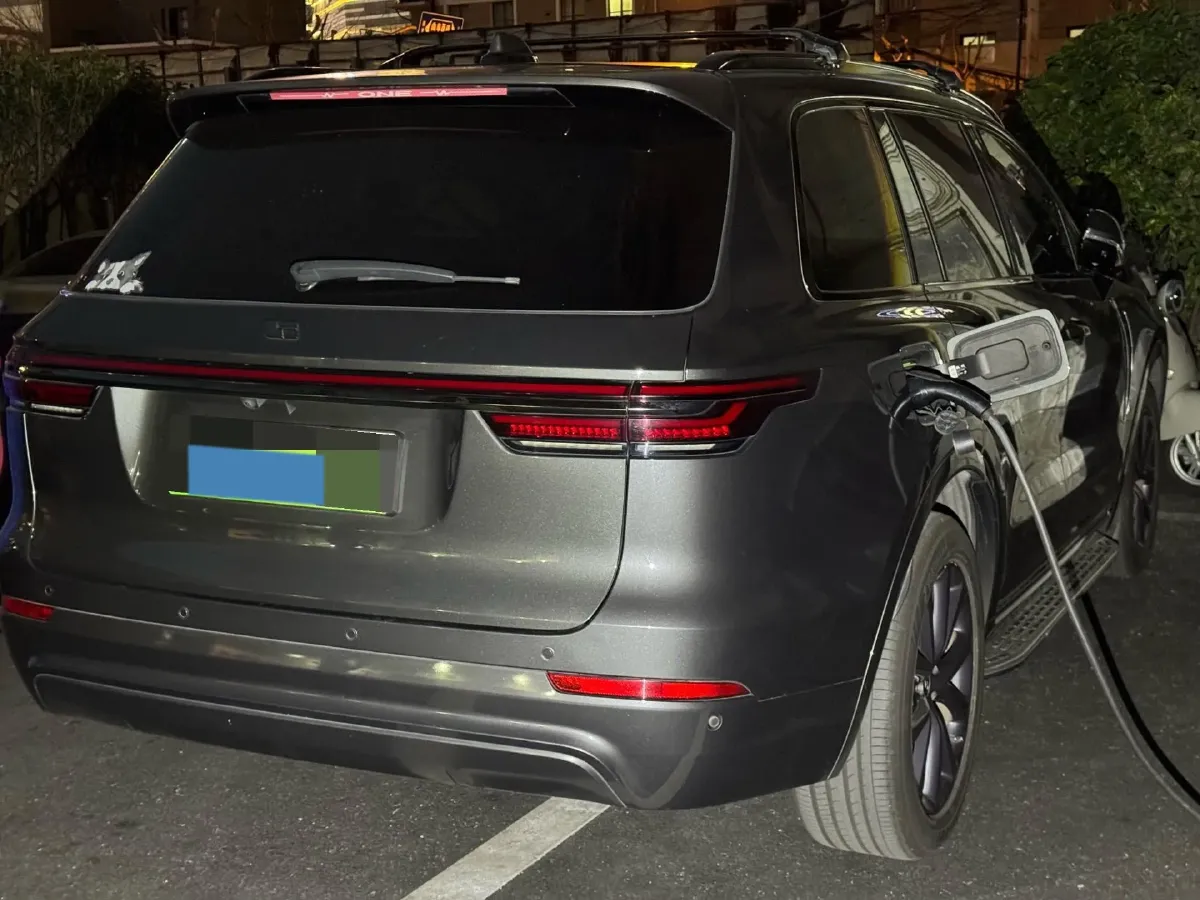 2020 Li ONE Range Extended 131HP REEV 40.5KWH,autocango,china used car exporter,china ev exporter,chinese used car exporter,chinese used ev exporter