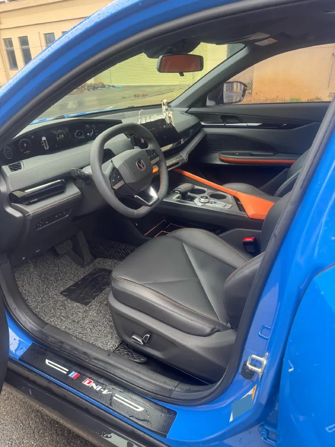 2023 ChangAn UNI-V 1.5T 188HP L4 7DCT,autocango,china used car exporter,china ev exporter,chinese used car exporter,chinese used ev exporter