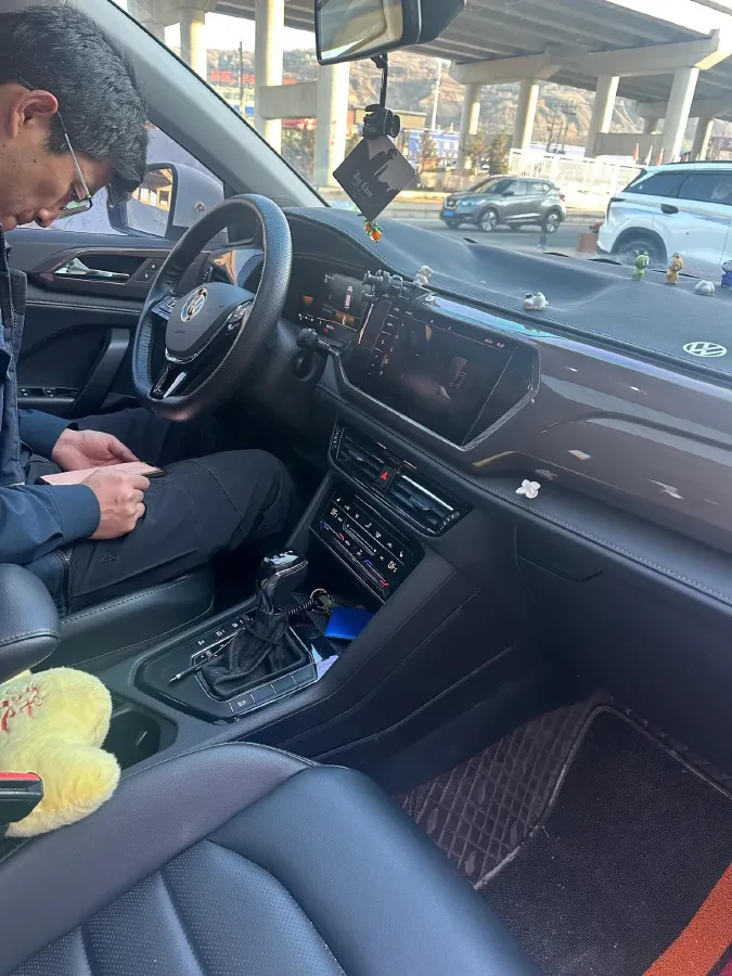 2021 Volkswagen Tharu 1.4T 150HP L4 7DCT,autocango,china used car exporter,china ev exporter,chinese used car exporter,chinese used ev exporter