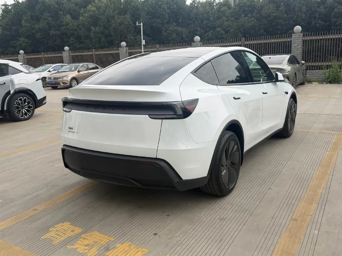 2026 Tesla Model Y BEV,autocango,china used car exporter,china ev exporter,chinese used car exporter,chinese used ev exporter