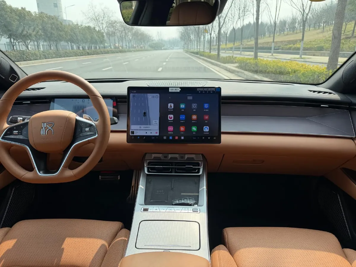 2025 BYD HanL BEV,autocango,china used car exporter,china ev exporter,chinese used car exporter,chinese used ev exporter