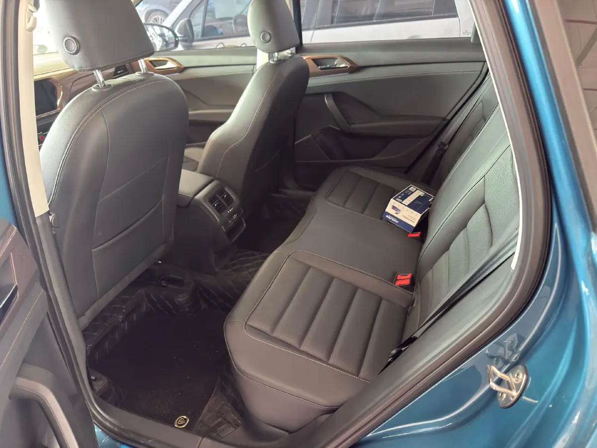 2022 Volkswagen Tharu 2.0T 186HP L4 7DCT,autocango,china used car exporter,china ev exporter,chinese used car exporter,chinese used ev exporter