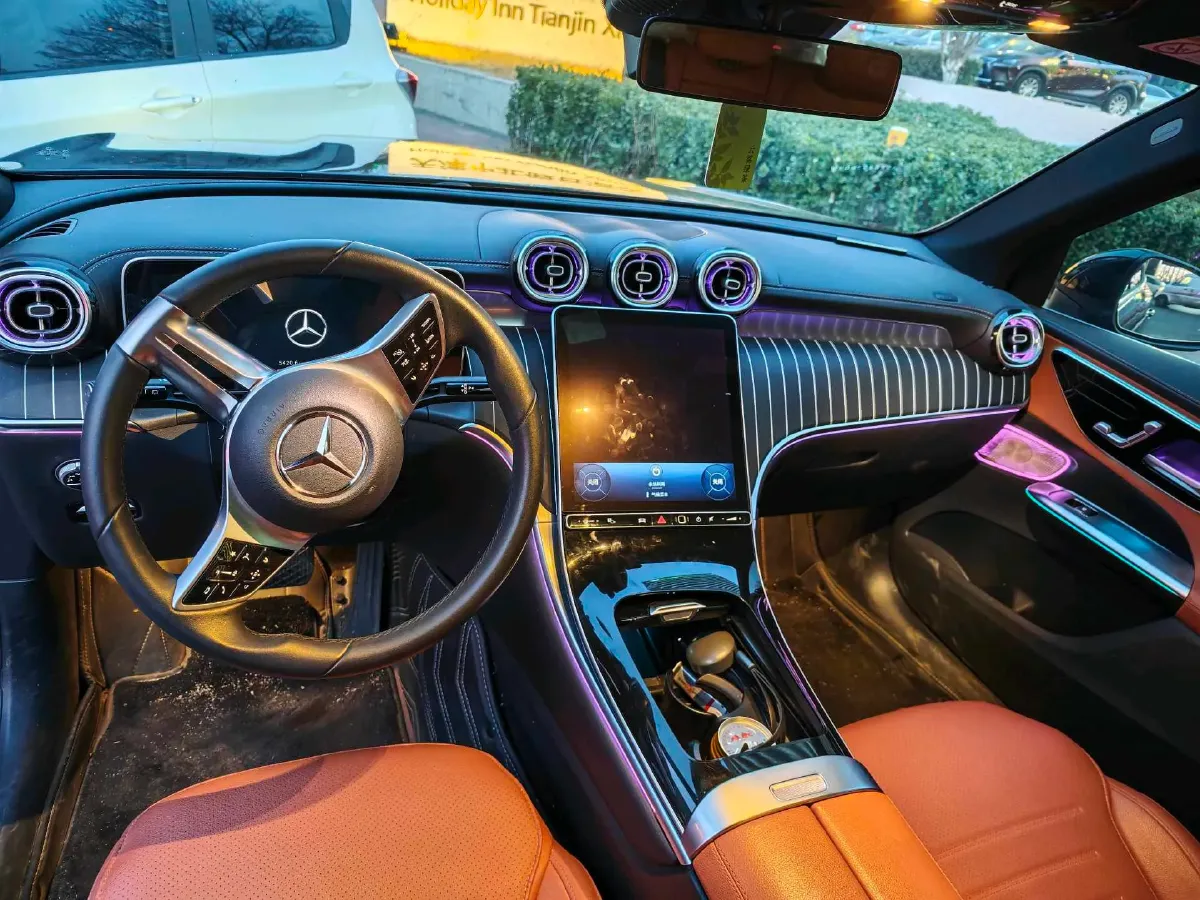 2024 Mercedes-Benz GLC Class 2.0T 204HP L4 9AT,autocango,china used car exporter,china ev exporter,chinese used car exporter,chinese used ev exporter