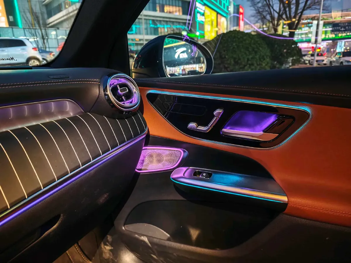 2024 Mercedes-Benz GLC Class 2.0T 204HP L4 9AT,autocango,china used car exporter,china ev exporter,chinese used car exporter,chinese used ev exporter