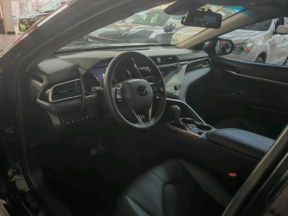 2019 Toyota Camry 2.5L 209HP L4 8AT,autocango,china used car exporter,china ev exporter,chinese used car exporter,chinese used ev exporter