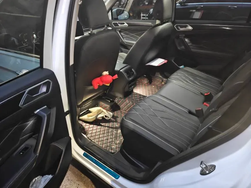 2023 Volkswagen Tiguan L 2.0T 186HP L4 7DCT,autocango,china used car exporter,china ev exporter,chinese used car exporter,chinese used ev exporter