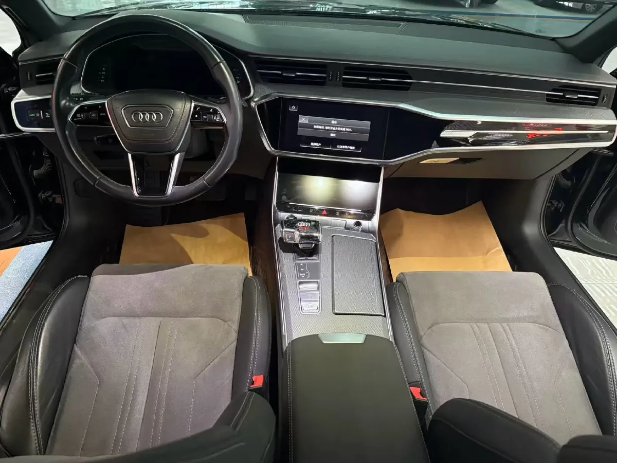 2023 Audi A6L 2.0T 190HP L4 7DCT,autocango,china used car exporter,china ev exporter,chinese used car exporter,chinese used ev exporter