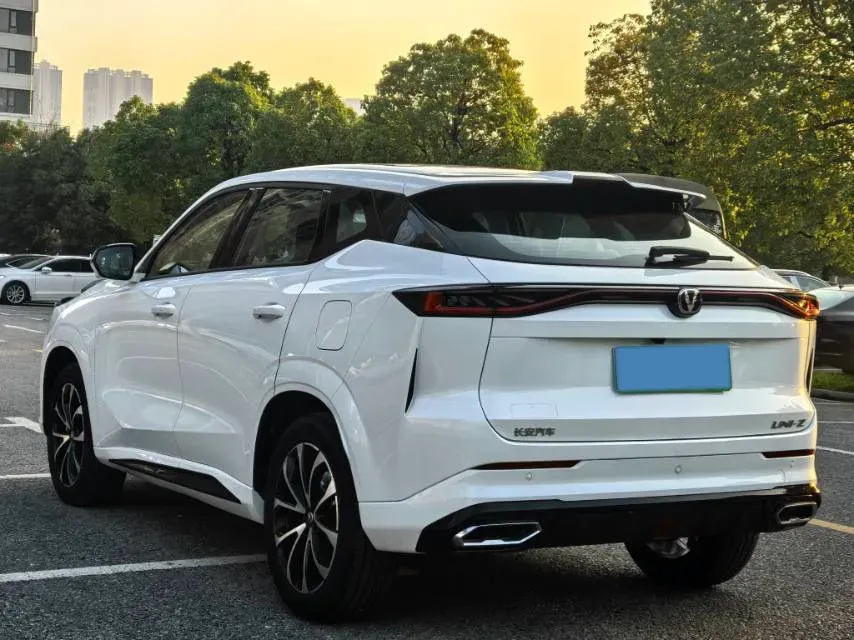 2024 ChangAn UNI-Z 1.5L 98HP L4 E-CVT PHEV 18.4KWH,autocango,china used car exporter,china ev exporter,chinese used car exporter,chinese used ev exporter