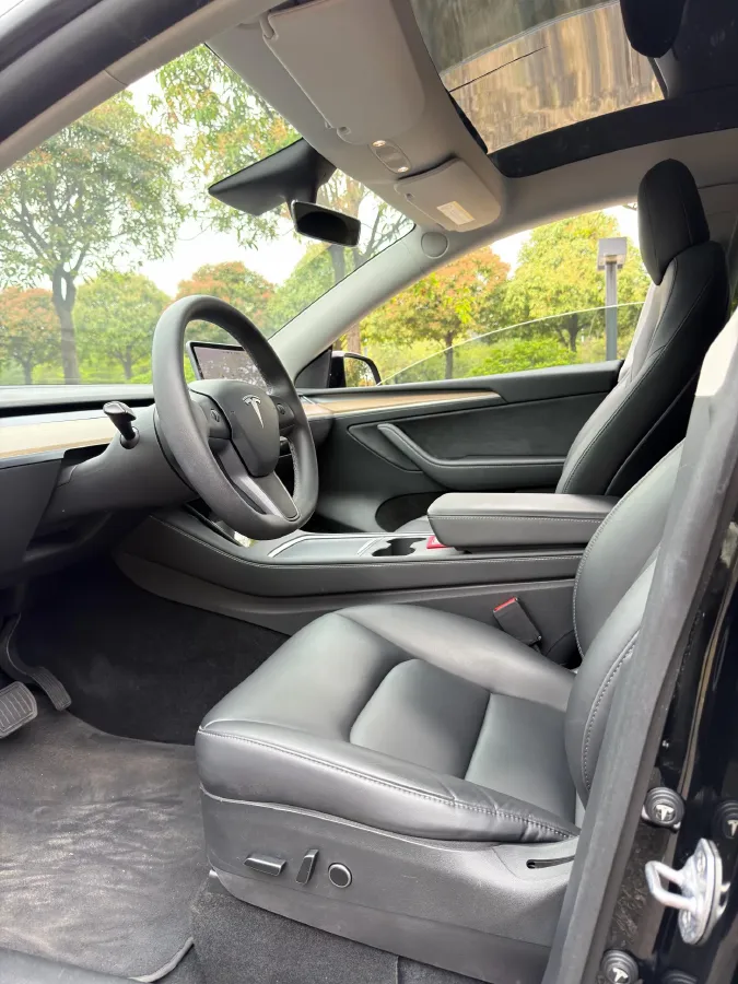 2021 MINI COUNTRYMAN 1.5T 136HP L3 8AT,autocango,china used car exporter,china ev exporter,chinese used car exporter,chinese used ev exporter