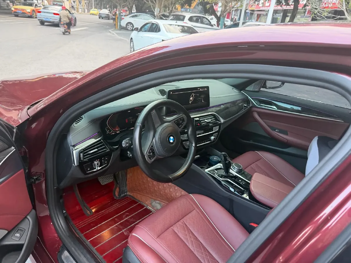 2021 BMW 5 Series 2.0T 184HP L4 8AT,autocango,china used car exporter,china ev exporter,chinese used car exporter,chinese used ev exporter