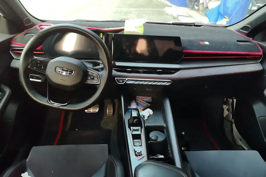 2022 Geely Binray 1.5T 181HP L4 7DCT,autocango,china used car exporter,china ev exporter,chinese used car exporter,chinese used ev exporter