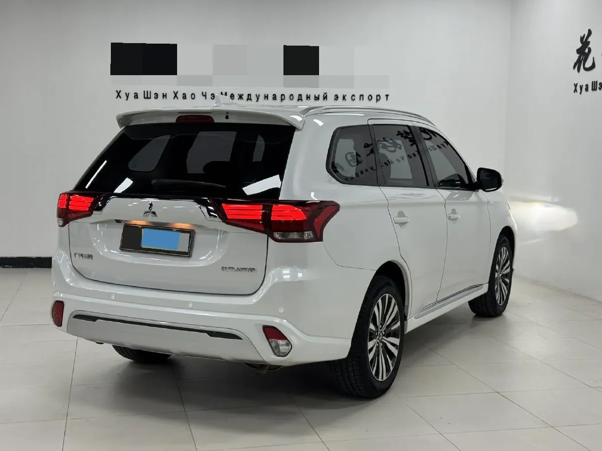 2021 Mitsubishi Outlander 2.0L 166HP L4 CVT,autocango,china used car exporter,china ev exporter,chinese used car exporter,chinese used ev exporter