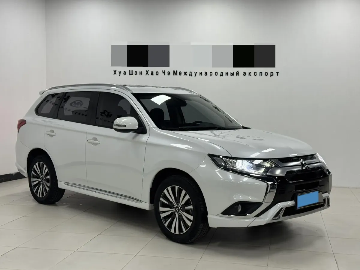 2021 Mitsubishi Outlander 2.0L 166HP L4 CVT,autocango,china used car exporter,china ev exporter,chinese used car exporter,chinese used ev exporter