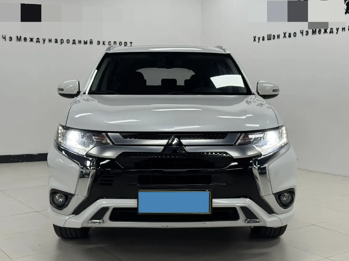 2021 Mitsubishi Outlander 2.0L 166HP L4 CVT,autocango,china used car exporter,china ev exporter,chinese used car exporter,chinese used ev exporter