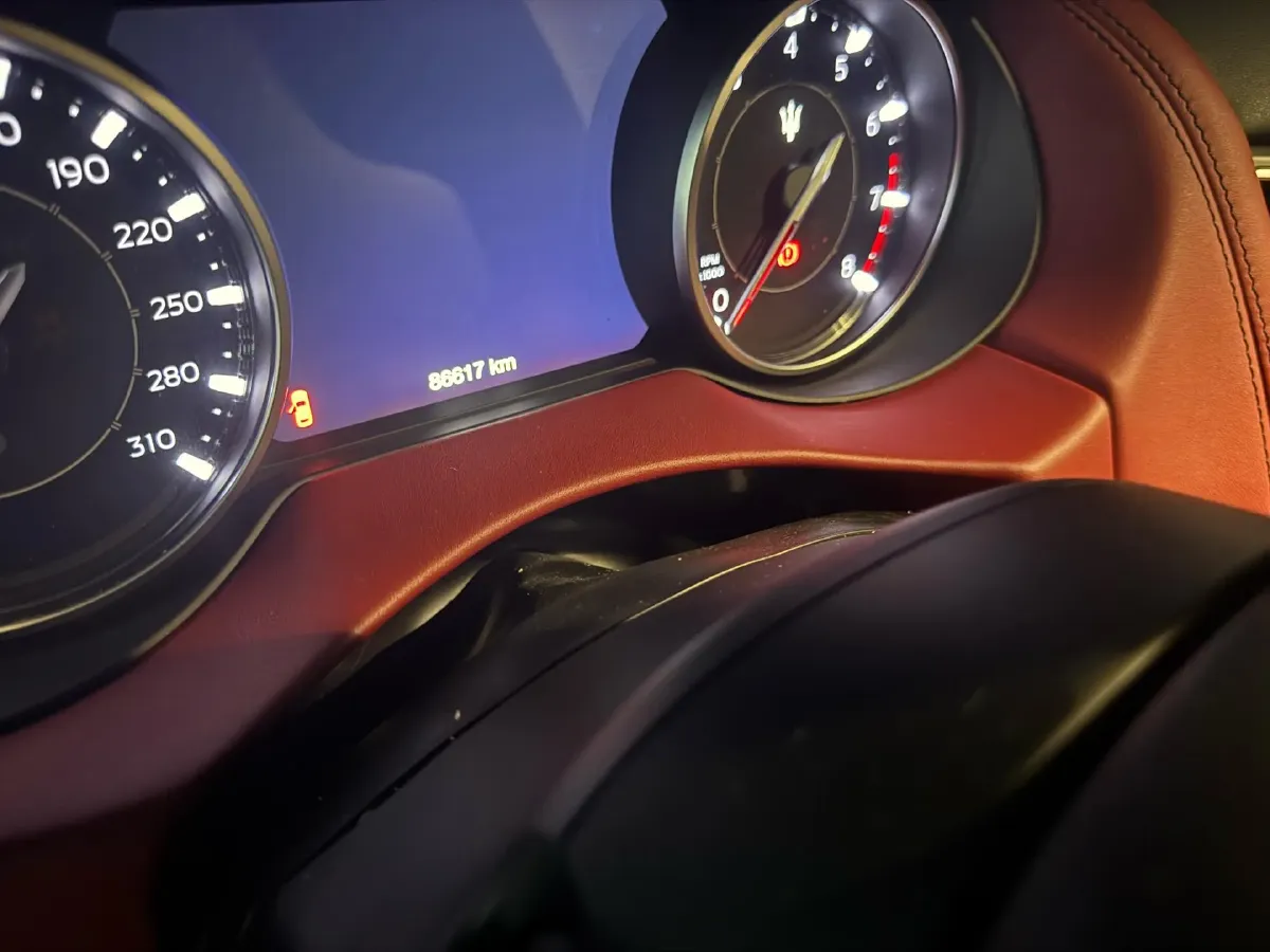 2021 Maserati Levante 3.0T 350HP V6 8AT,autocango,china used car exporter,china ev exporter,chinese used car exporter,chinese used ev exporter