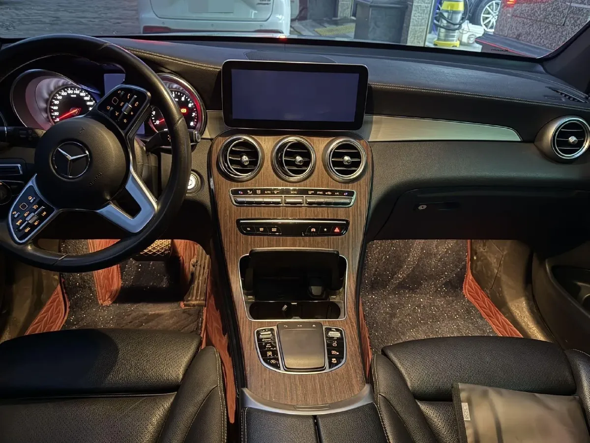 2020 Mercedes-Benz GLC Class 2.0T 197HP L4 9AT,autocango,china used car exporter,china ev exporter,chinese used car exporter,chinese used ev exporter