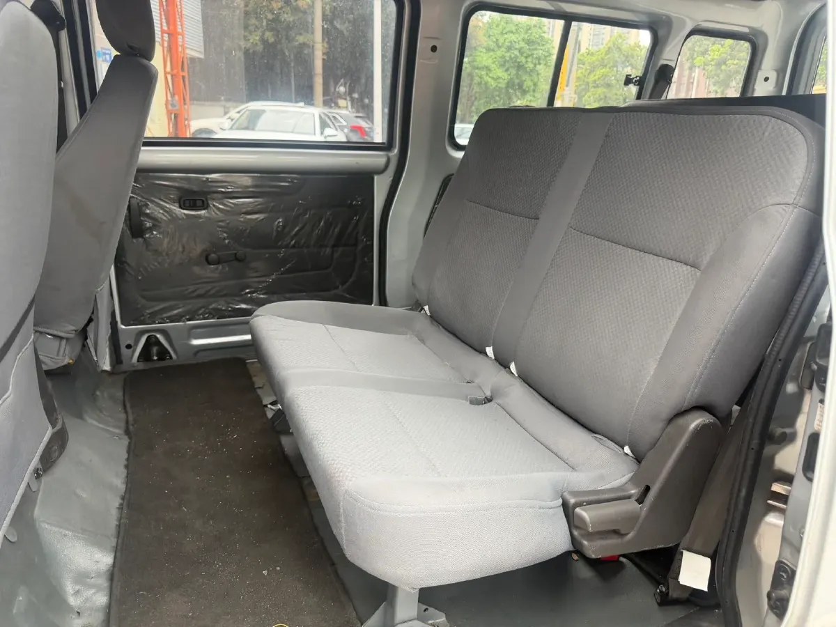 2019 WuLing RongGuang 1.5L 107HP L4 5MT,autocango,china used car exporter,china ev exporter,chinese used car exporter,chinese used ev exporter