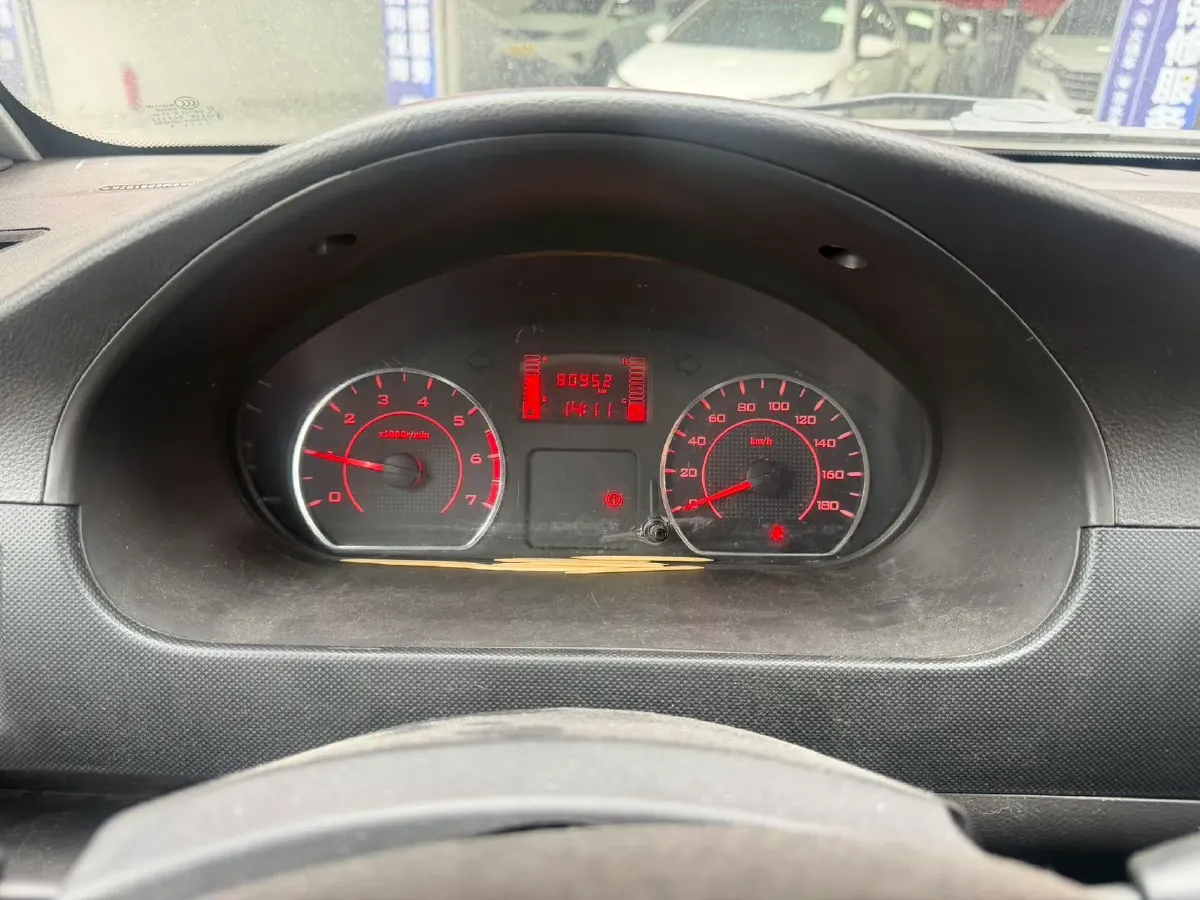 2019 WuLing RongGuang 1.5L 107HP L4 5MT,autocango,china used car exporter,china ev exporter,chinese used car exporter,chinese used ev exporter