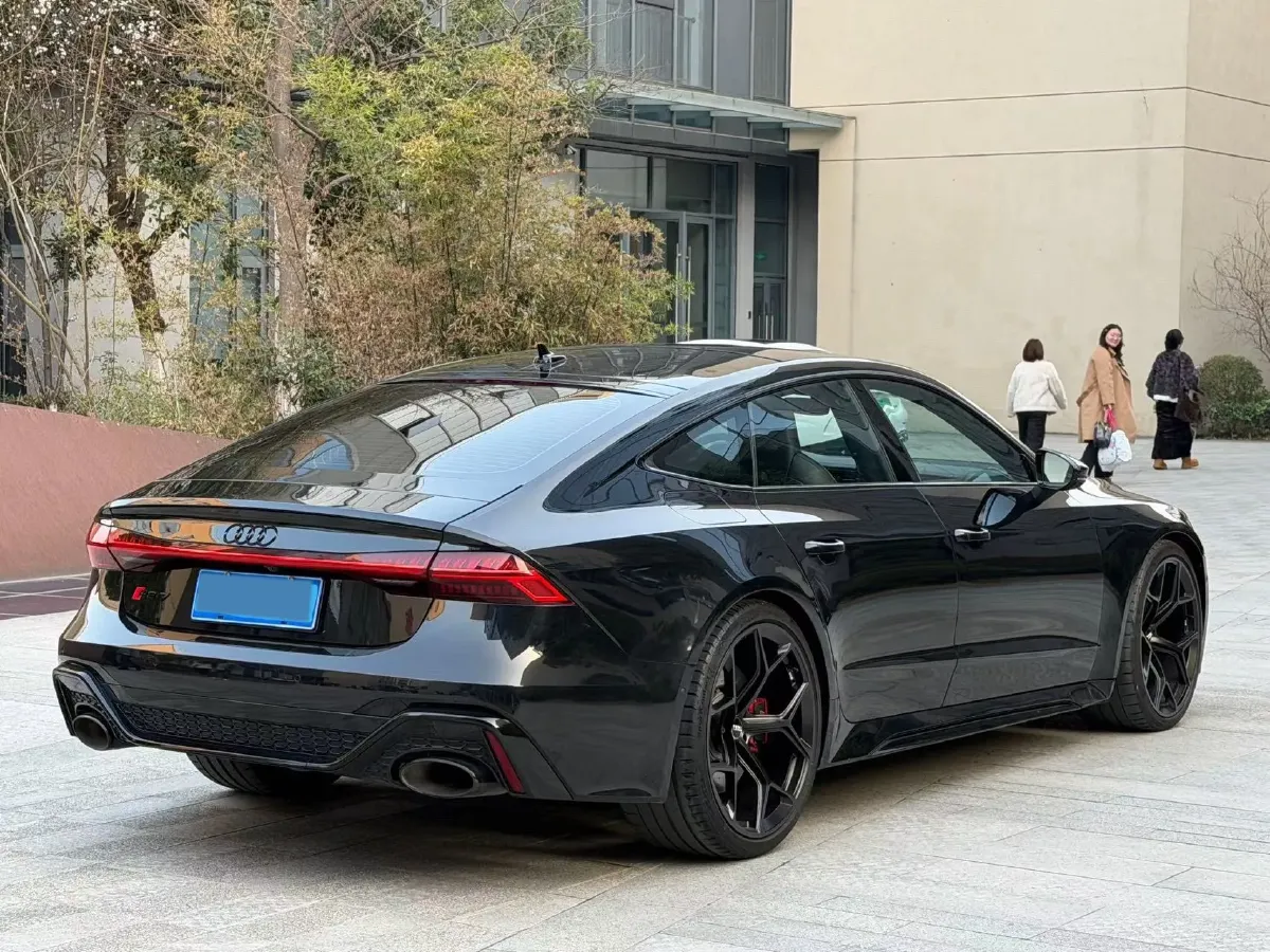 2025 Audi RS 7 4.0T 630HP V8 8AT,autocango,china used car exporter,china ev exporter,chinese used car exporter,chinese used ev exporter
