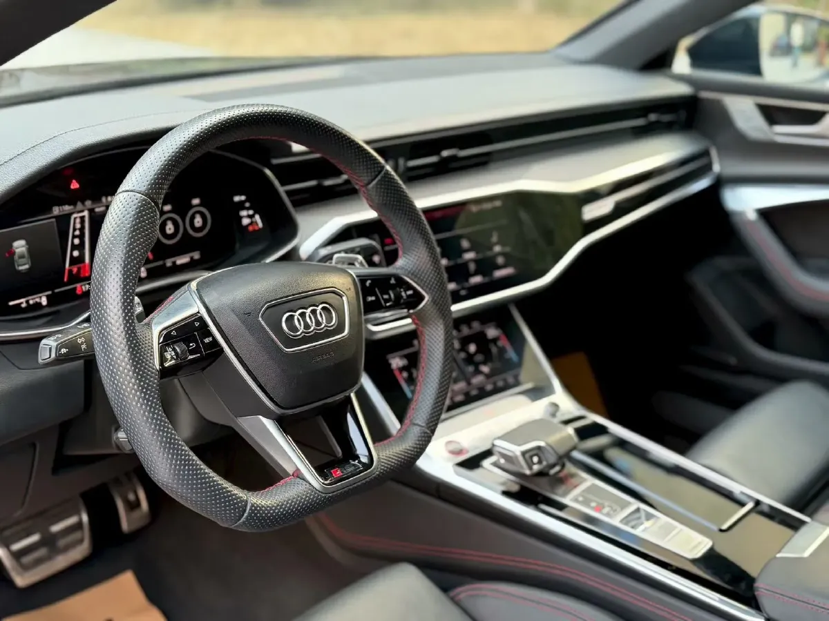 2025 Audi RS 7 4.0T 630HP V8 8AT,autocango,china used car exporter,china ev exporter,chinese used car exporter,chinese used ev exporter