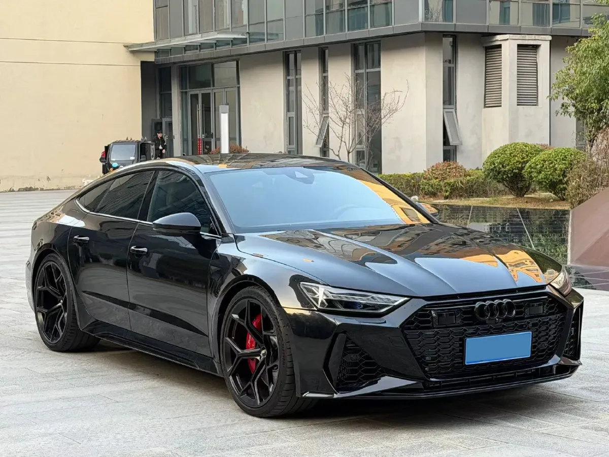 2025 Audi RS 7 4.0T 630HP V8 8AT,autocango,china used car exporter,china ev exporter,chinese used car exporter,chinese used ev exporter