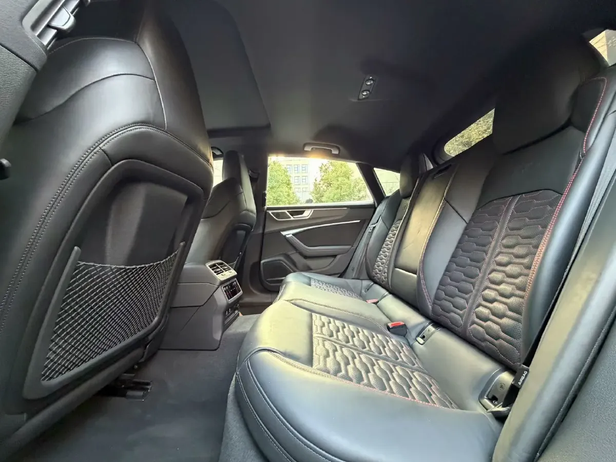 2025 Audi RS 7 4.0T 630HP V8 8AT,autocango,china used car exporter,china ev exporter,chinese used car exporter,chinese used ev exporter