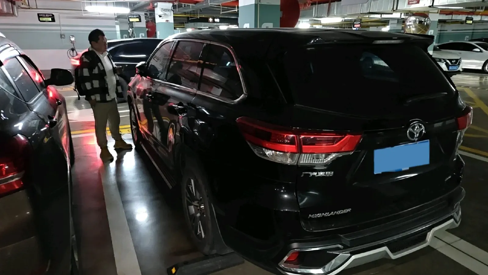 2021 Toyota Highlander 2.0T 220HP L4 6AT,autocango,china used car exporter,china ev exporter,chinese used car exporter,chinese used ev exporter