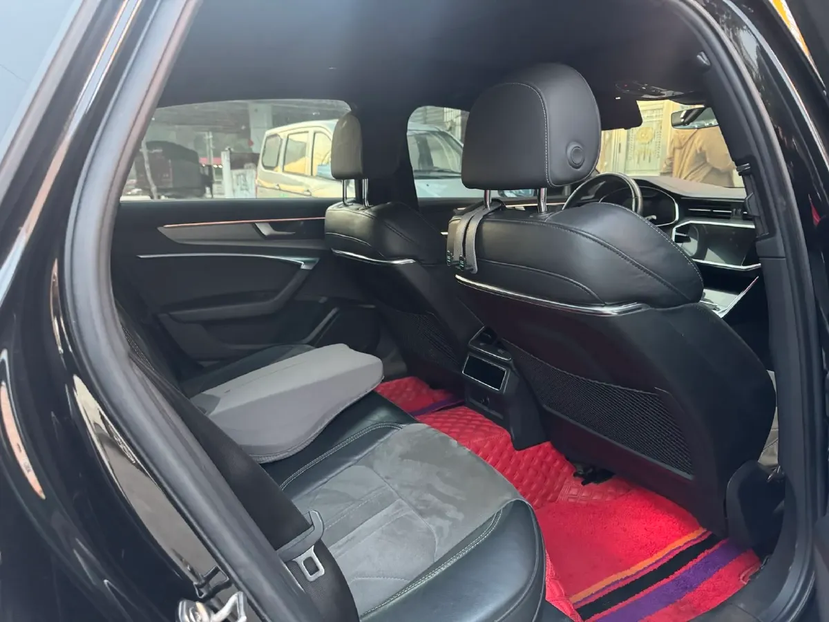 2021 Audi A6L 2.0T 224HP L4 7DCT,autocango,china used car exporter,china ev exporter,chinese used car exporter,chinese used ev exporter