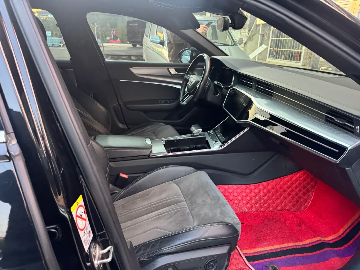 2021 Audi A6L 2.0T 224HP L4 7DCT,autocango,china used car exporter,china ev exporter,chinese used car exporter,chinese used ev exporter