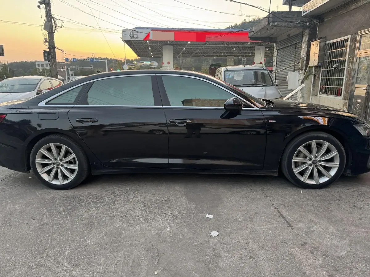 2021 Audi A6L 2.0T 224HP L4 7DCT,autocango,china used car exporter,china ev exporter,chinese used car exporter,chinese used ev exporter