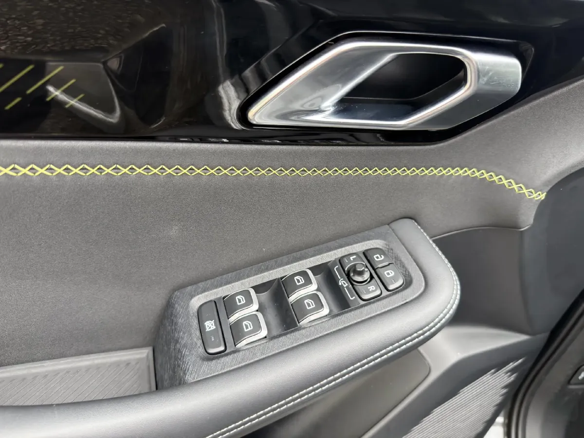 2025 LYNK&CO 03 1.5T 181HP L4 7DCT,autocango,china used car exporter,china ev exporter,chinese used car exporter,chinese used ev exporter