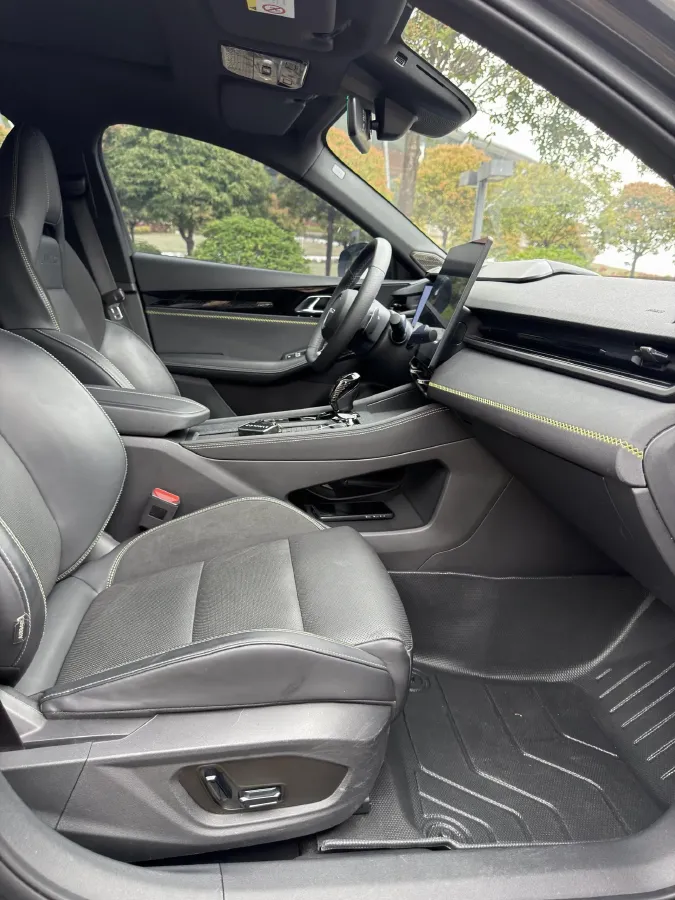 2025 LYNK&CO 03 1.5T 181HP L4 7DCT,autocango,china used car exporter,china ev exporter,chinese used car exporter,chinese used ev exporter