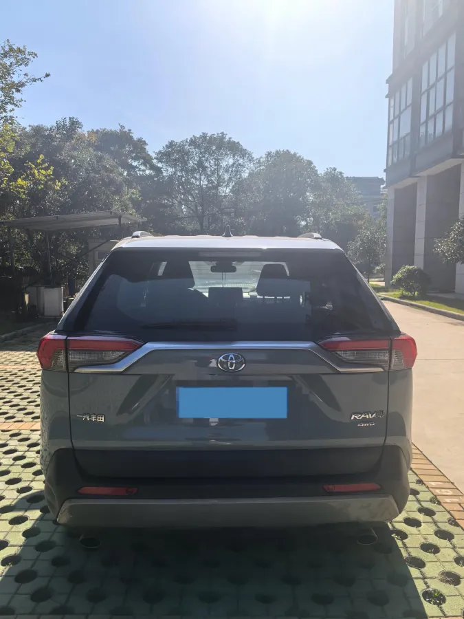 2020 Toyota RAV4 2.0L 171HP L4 CVT,autocango,china used car exporter,china ev exporter,chinese used car exporter,chinese used ev exporter