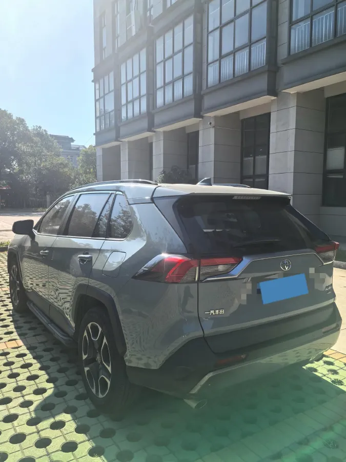 2020 Toyota RAV4 2.0L 171HP L4 CVT,autocango,china used car exporter,china ev exporter,chinese used car exporter,chinese used ev exporter
