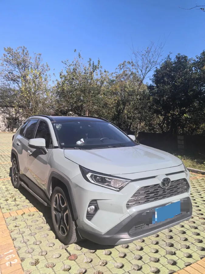 2020 Toyota RAV4 2.0L 171HP L4 CVT,autocango,china used car exporter,china ev exporter,chinese used car exporter,chinese used ev exporter