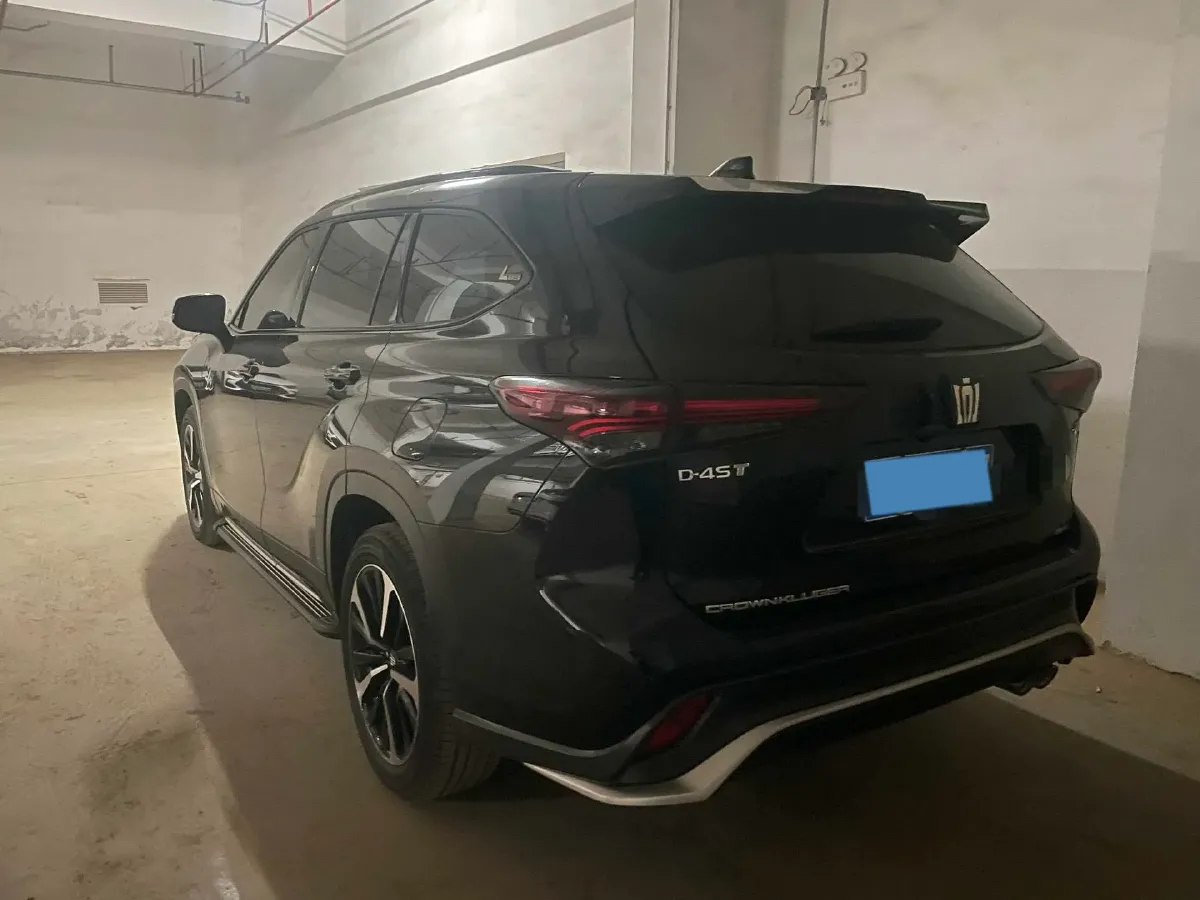 2022 Toyota Crown Kluger 2.0T 248HP L4 8AT,autocango,china used car exporter,china ev exporter,chinese used car exporter,chinese used ev exporter