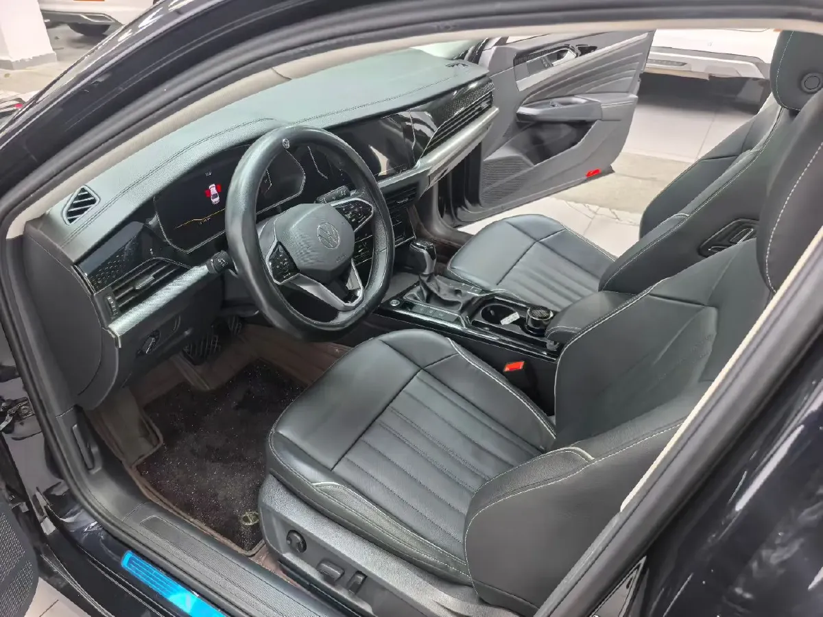 2023 Volkswagen Passat 2.0T 186HP L4 7DCT,autocango,china used car exporter,china ev exporter,chinese used car exporter,chinese used ev exporter