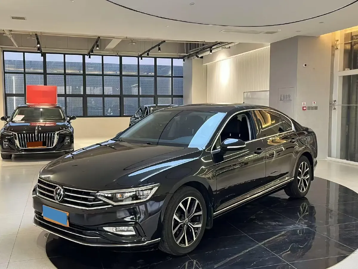 2020 Volkswagen Magotan 2.0T 186HP L4 7DCT,autocango,china used car exporter,china ev exporter,chinese used car exporter,chinese used ev exporter