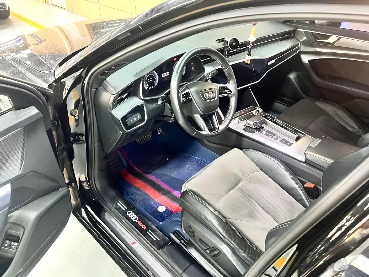 2020 Audi A6L 2.0T 252HP L4 7DCT PHEV 14.1KWH,autocango,china used car exporter,china ev exporter,chinese used car exporter,chinese used ev exporter