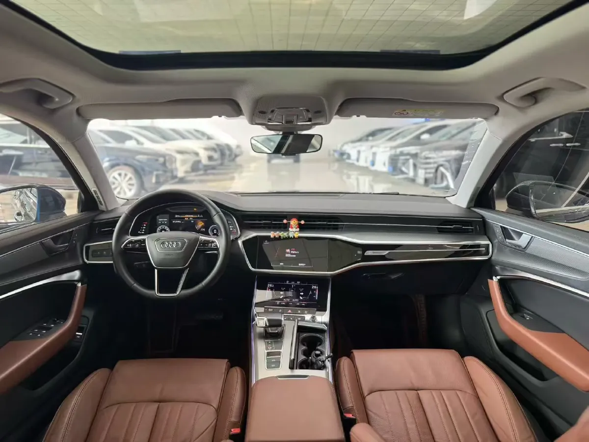 2022 Audi A6L 2.0T 190HP L4 7DCT,autocango,china used car exporter,china ev exporter,chinese used car exporter,chinese used ev exporter